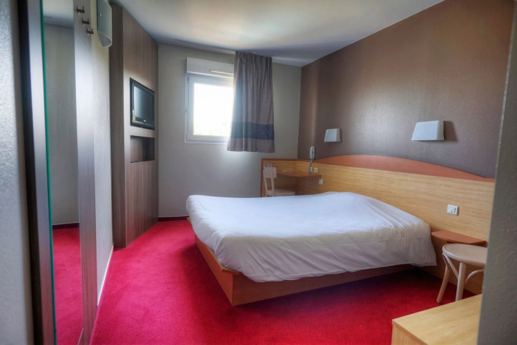 B&B HOTEL Saint-Etienne Monthieu