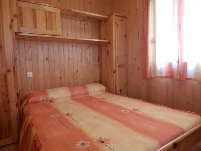 2 Bedrooms Bungalow with balcony and with garden view
