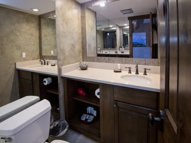 Vantage Point Condo 304