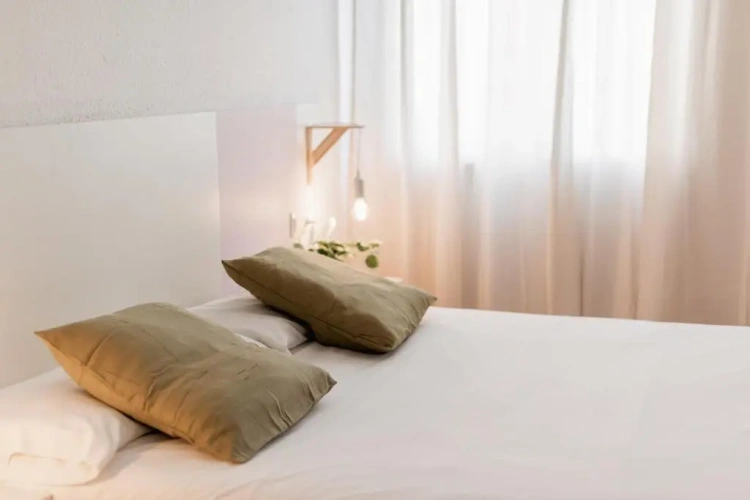 3 Bedrooms Apartment