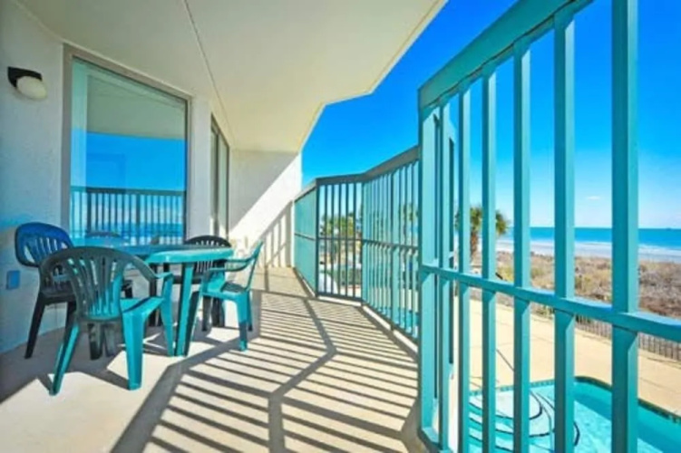 Emerald Cove by Condo-World