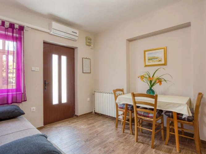 Apartment Daria Como 40512