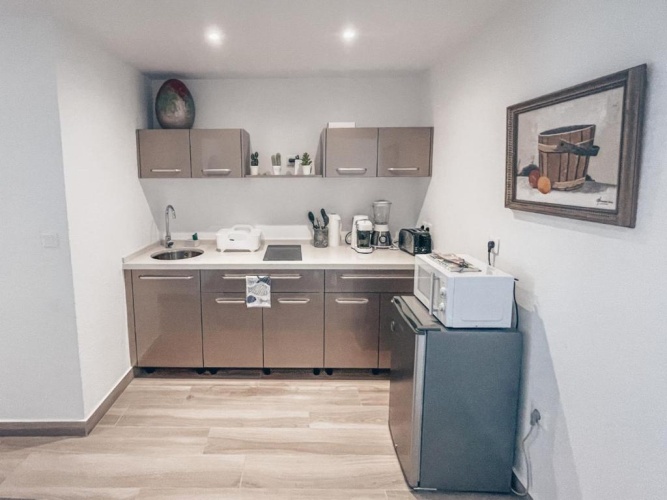 1 Bedroom Apartment