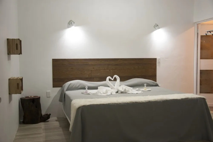 Hotel Karenina