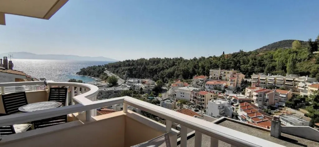 Iris Deluxe Suites 1