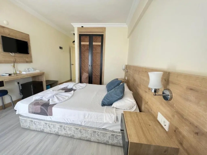Deluxe Double room with balcony and with sea view