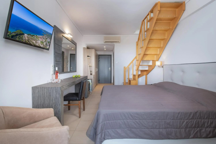 Lagomandra Hotel and Spa