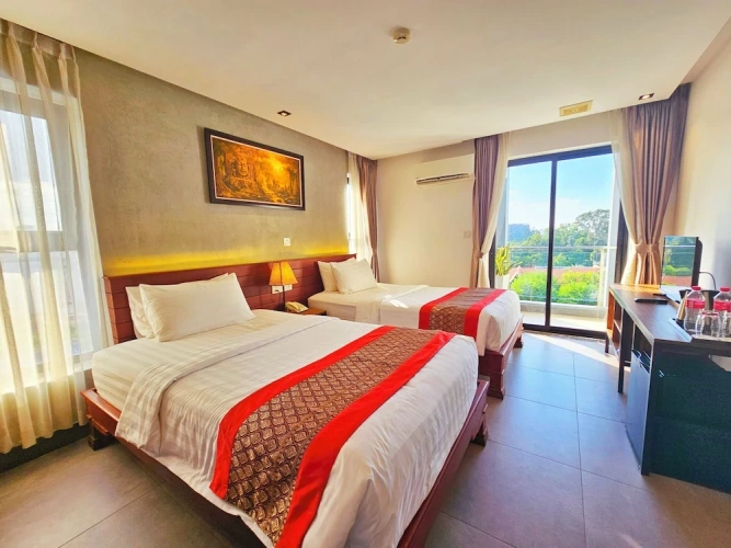 Deluxe Twin room with balcony