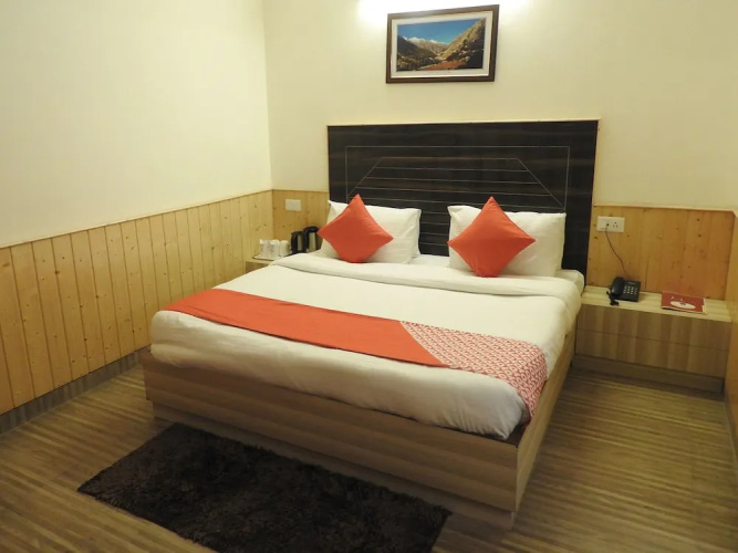 Flagship 8421 Hotel Seven Hills