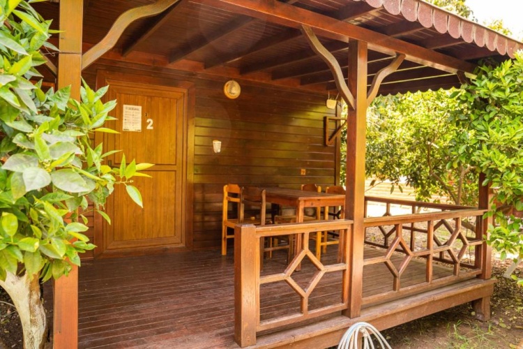 2 Bedrooms Villa
