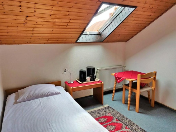 Standard Single room