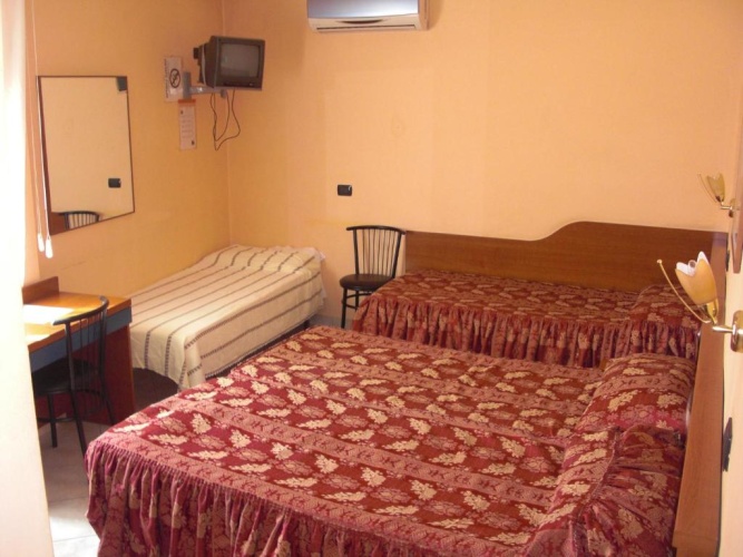 Standard Quadruple room