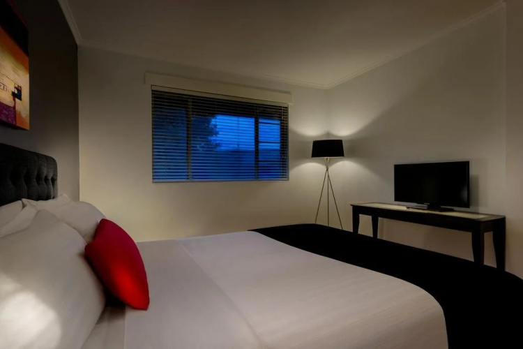 Crest on Barkly Serviced Apartments