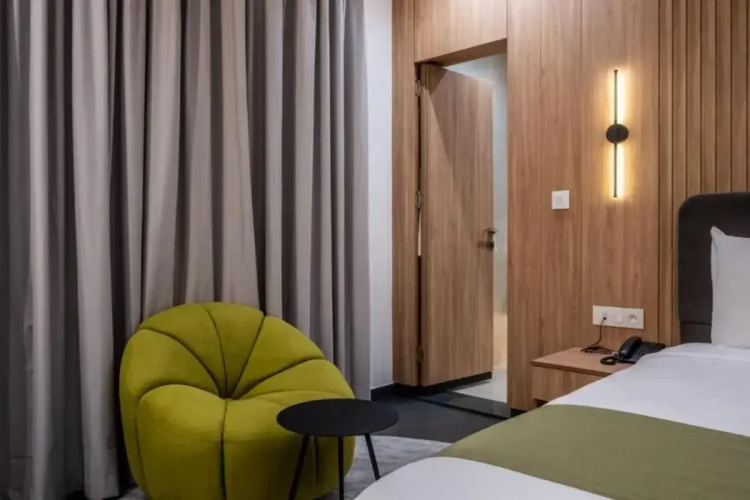 L'Avenue Hotel Apartments