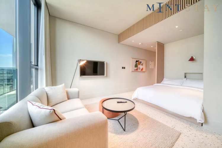Chic Studio w Panoramic Burj Khalifa Views