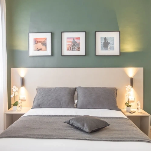 1 Bedroom Deluxe room with canal view