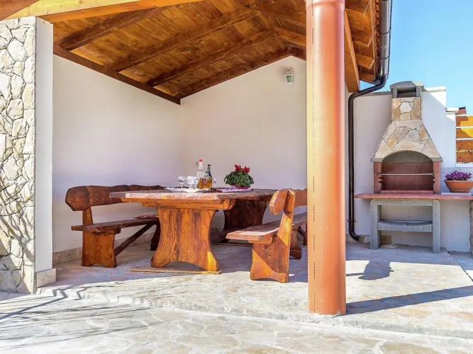Apartment in Liznjan With Pool Terrace