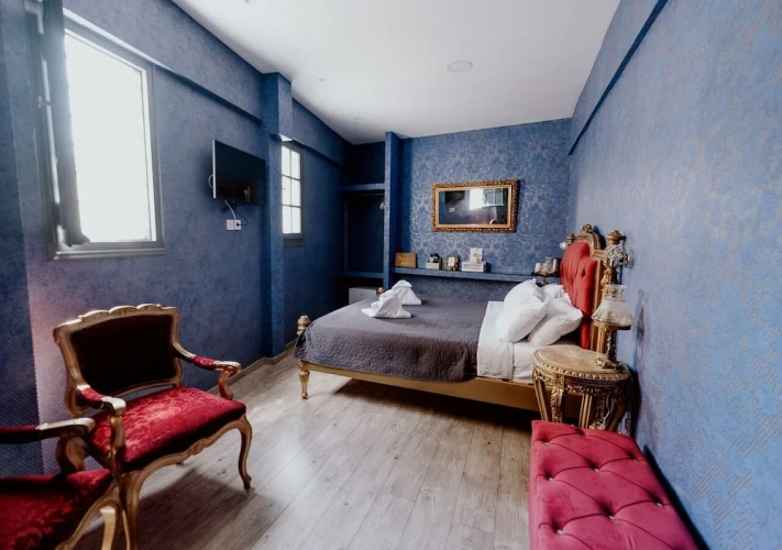 Standard Triple room with city view