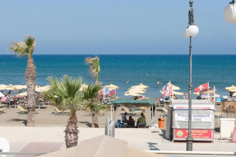 1 Bedroom Apartment with balcony
