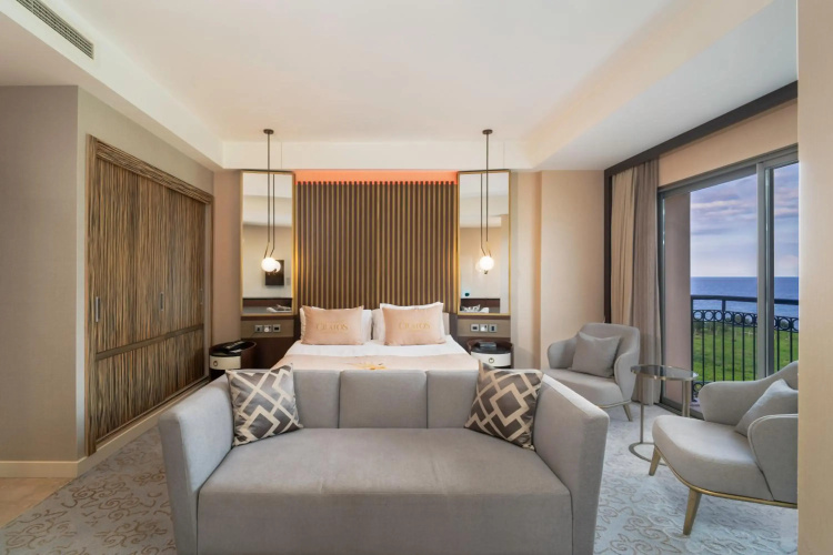 Cratos Premium Hotel Casino & SPA
