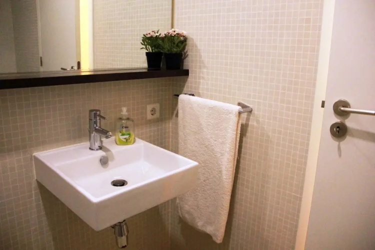 Bright Apartment in Entrecampos