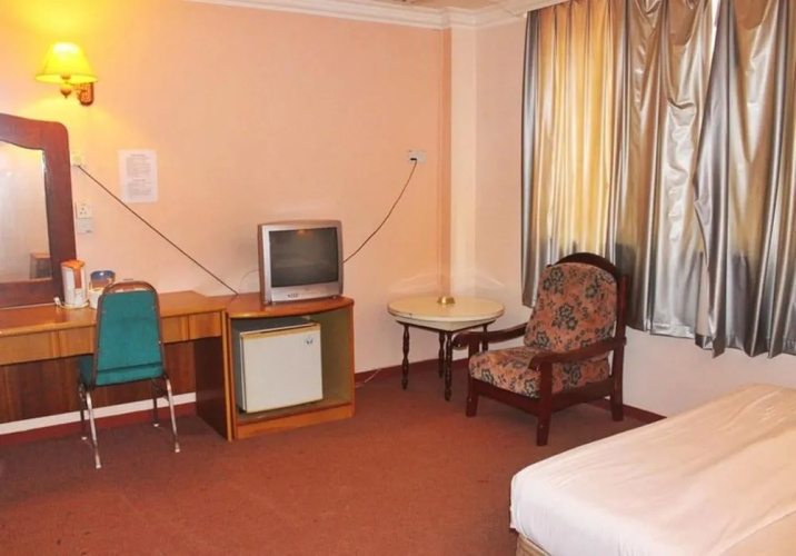 Golden Palms Hotel