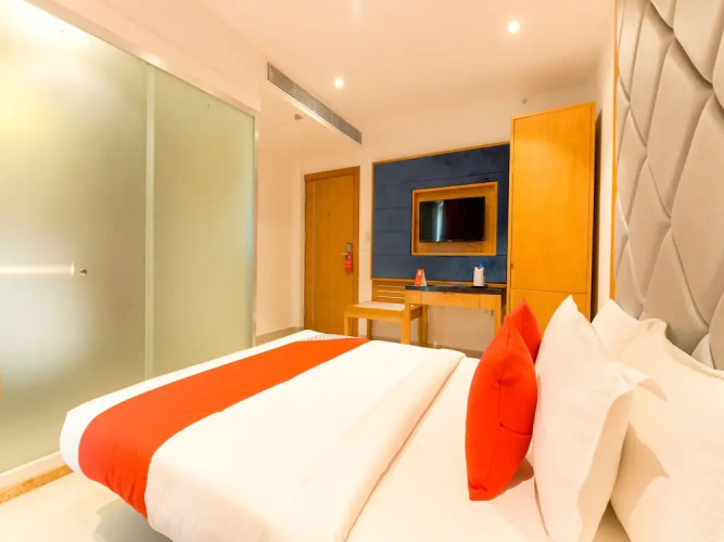 OYO 12670 Connect Inn
