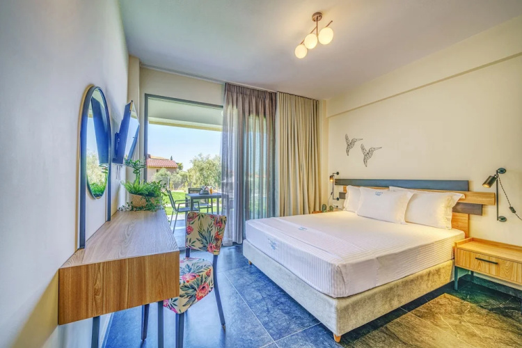 Miroes Suites