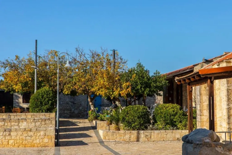 2 Bedrooms Cottage