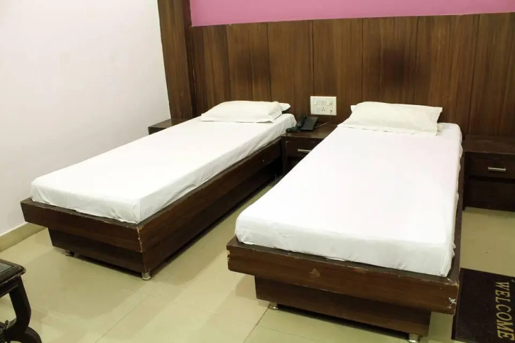 Hotel Saina International