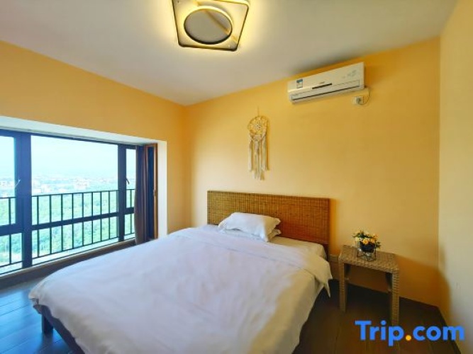 2 Bedrooms Standard Double room with view