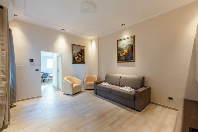 Pleasant 2BR flat next to Genoa Port