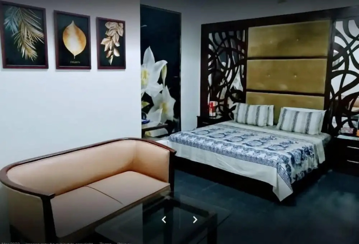 7 S even Guest House