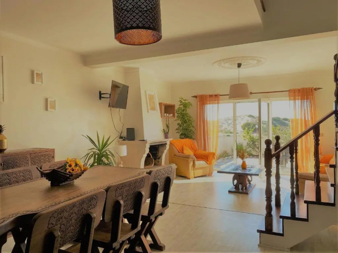 Superb Villa in Baleal w/ Patio, parking & 5 BRs
