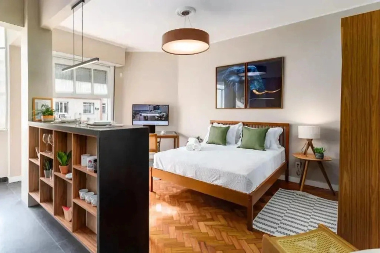 Quarto no Posto 6 em Copacabana