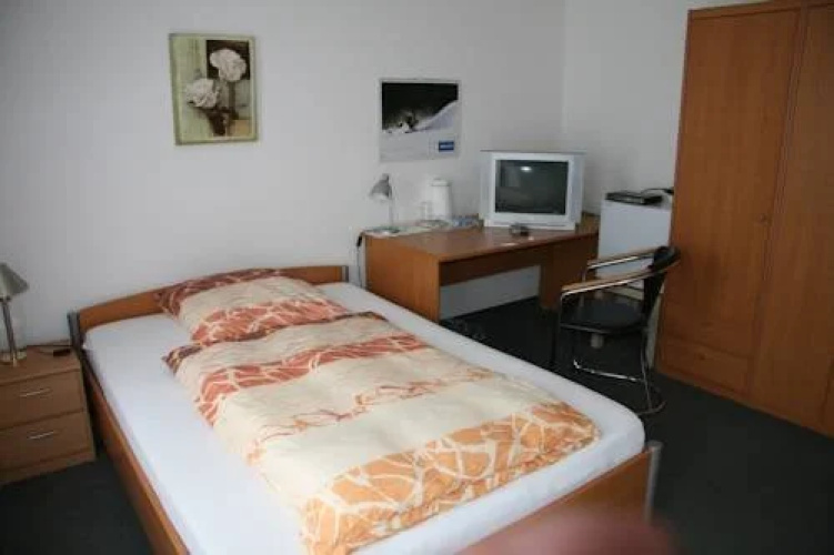 Hotel Und Pension Le Petit