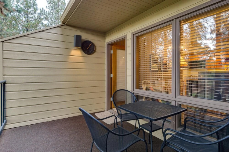 Ski House 255