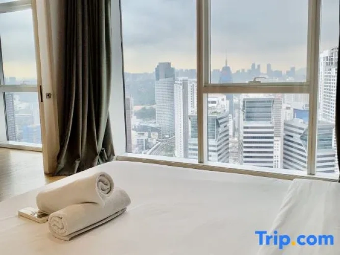 1 Bedroom Suite with city view