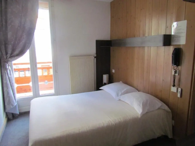 Standard Quadruple room with view
