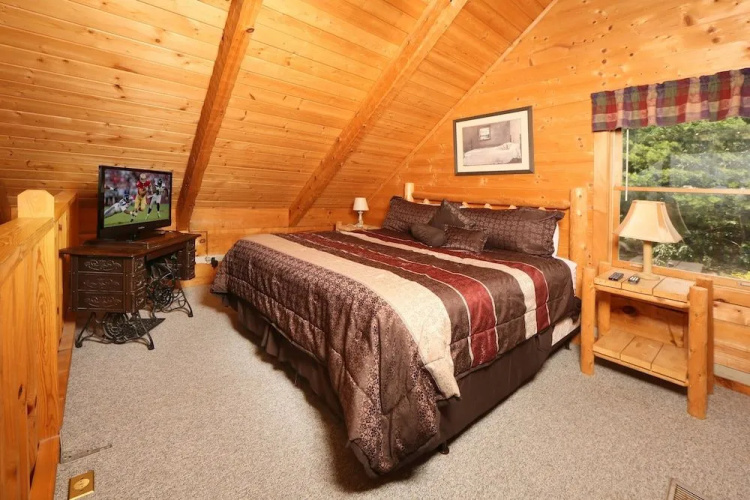 A Walk in the Clouds - Two Bedroom Cabin