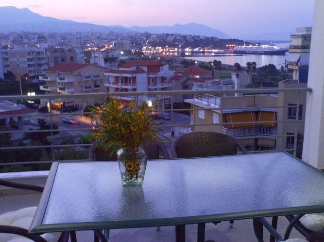 3 Bedrooms Apartment