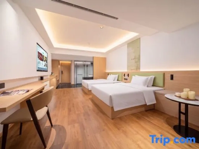Premium Twin room with city view