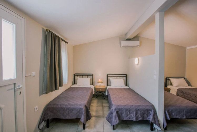 Acrocorinth Apartments