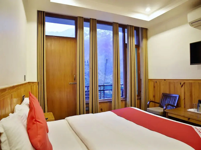 Hotel wood Castle