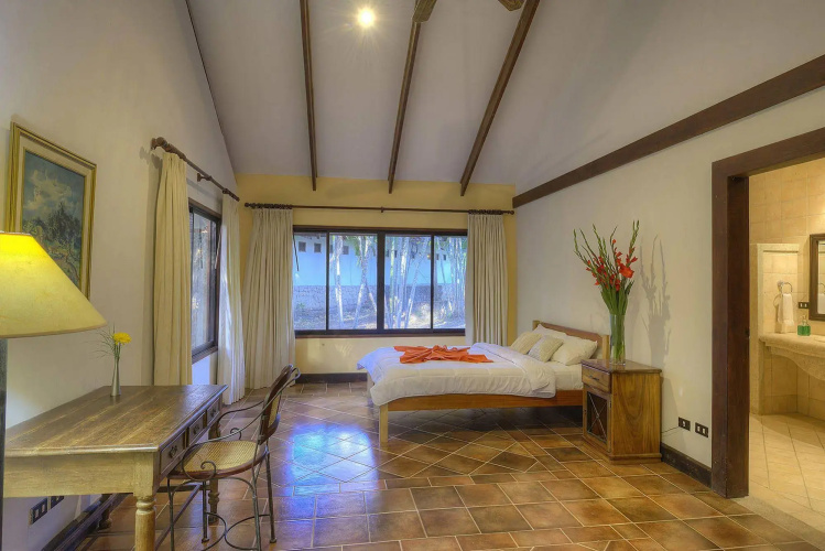 Hacienda La Pacífica Eco-Lodge