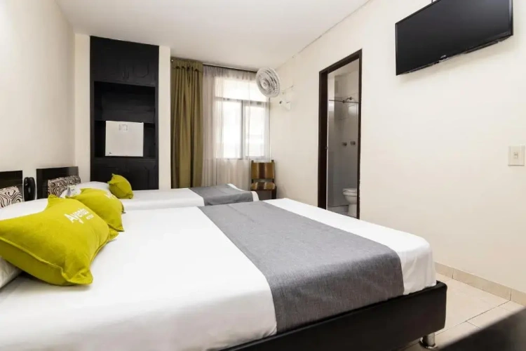 Standard Triple room