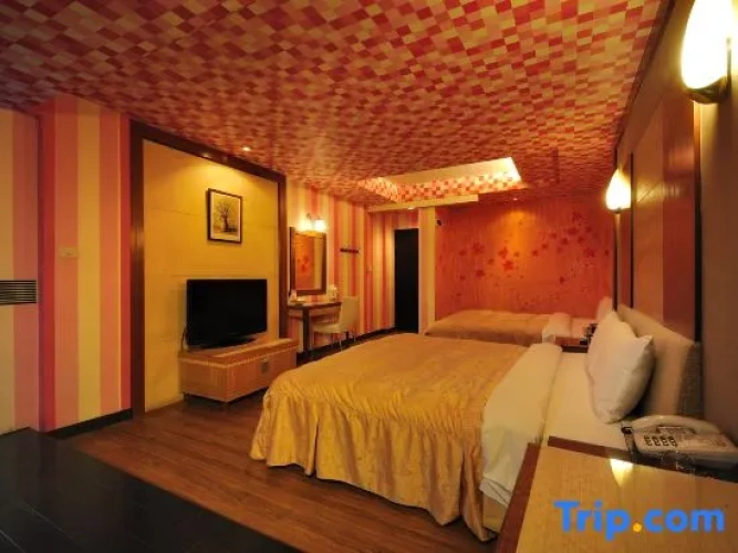 Standard Quadruple Family room