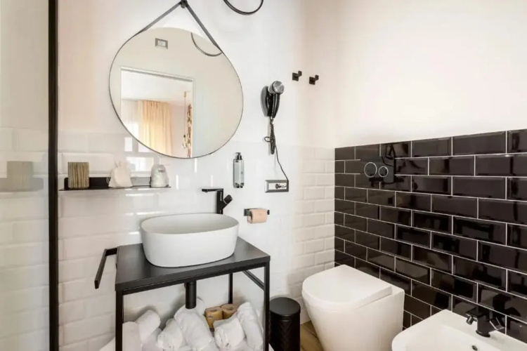 Romi Suite