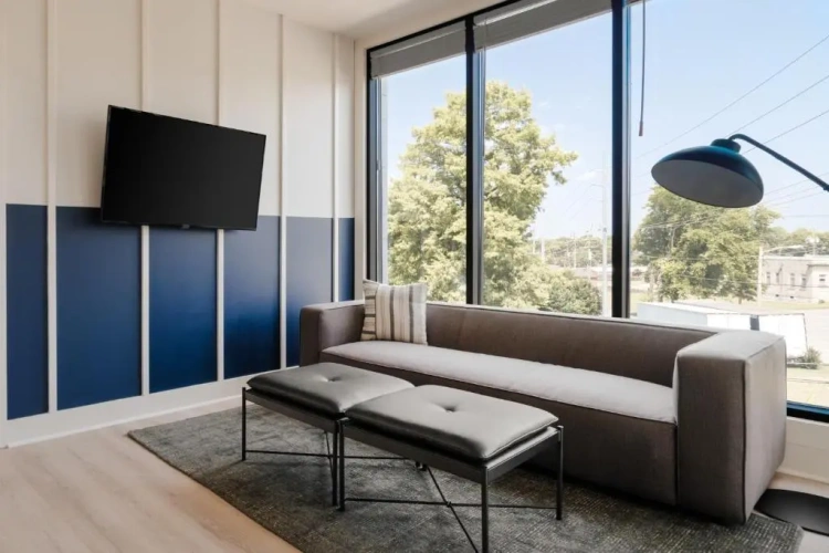 2 Bedrooms Apartment
