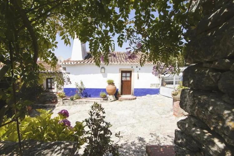 3 Bedrooms Double Cottage